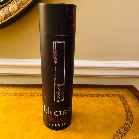 Electric Wine Opener w Charger & Batteries Wine Lover Gift Uncle Viner NEW - Picture 7 of 10